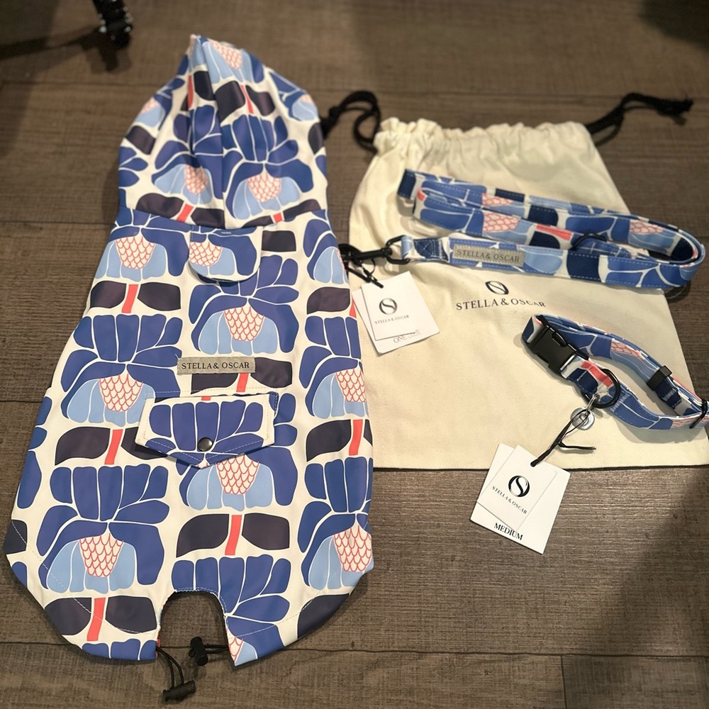 NWT Stella & Oscar floral rain coat with walking set comes with dust bag